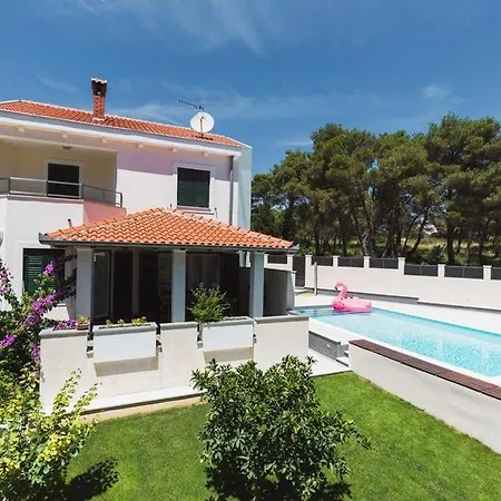 Luxury With A Swimming Pool - Diklo, - 22230 Zadar
