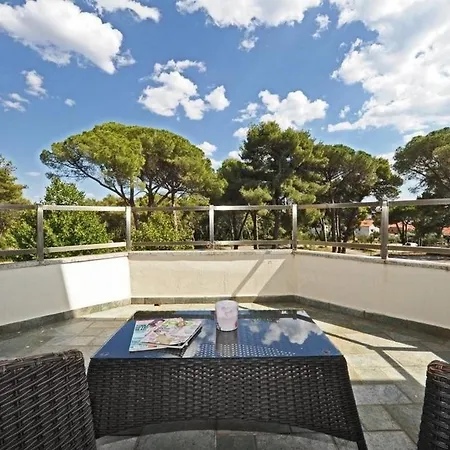 빌라 Luxury With A Swimming Pool - Diklo, - 22230 *