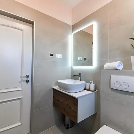Villa Luxury With A Swimming Pool - Diklo, - 22230 *