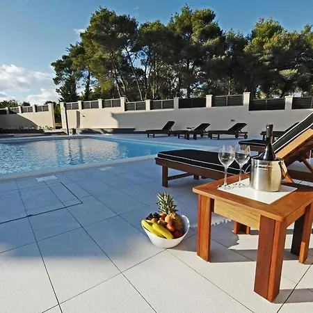 Villa Luxury With A Swimming Pool - Diklo, - 22230