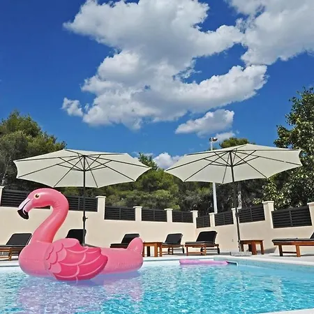 Luxury With A Swimming Pool - Diklo, - 22230 빌라 *