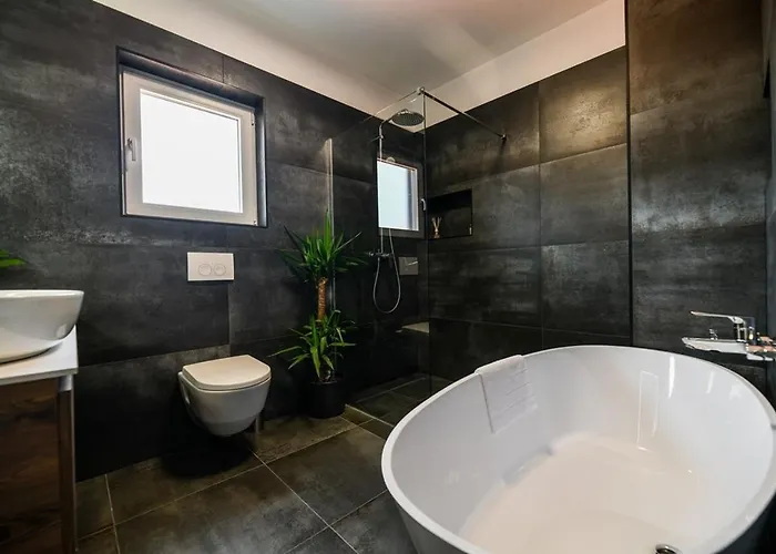 Villa Luxury With A Swimming Pool - Diklo, - 22230