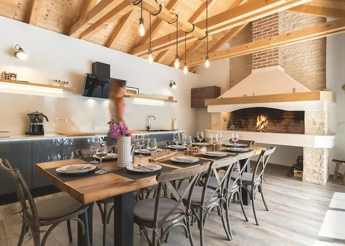 Luxury With A Swimming Pool - Diklo, - 22230