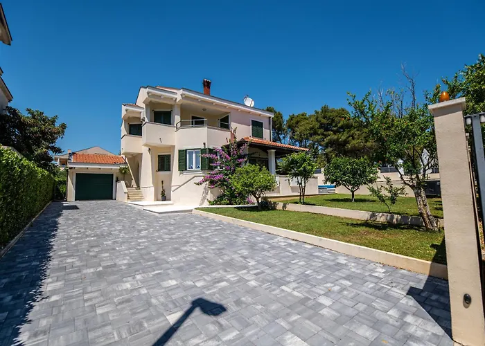 Luxury With A Swimming Pool - Diklo, - 22230 * Zadar